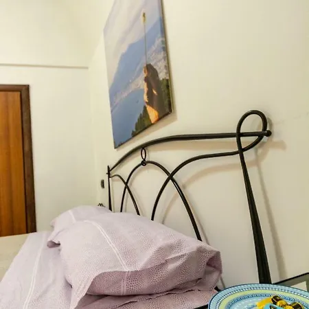 Quintessenza - Sorrento Coast Rentroom *
